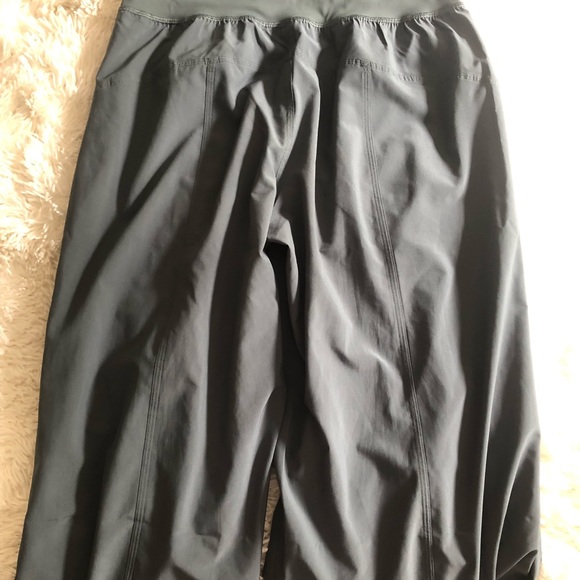 Lululemon Capris - Picture 6 of 6
